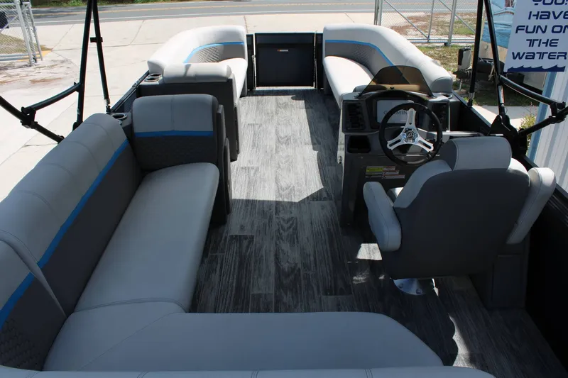 Slide: The Image of Qwest E CLASS 2022 - 14