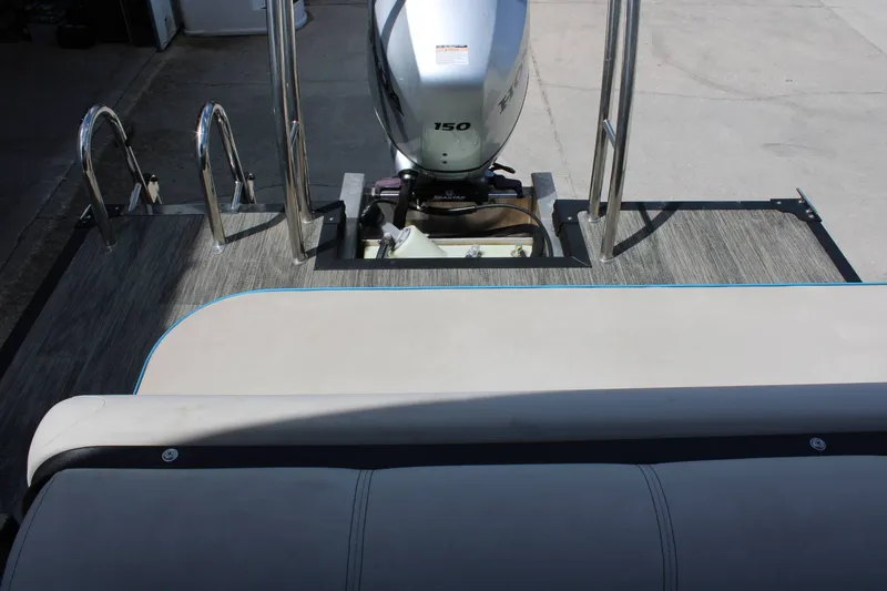 Slide: The Image of Qwest E CLASS 2022 - 15