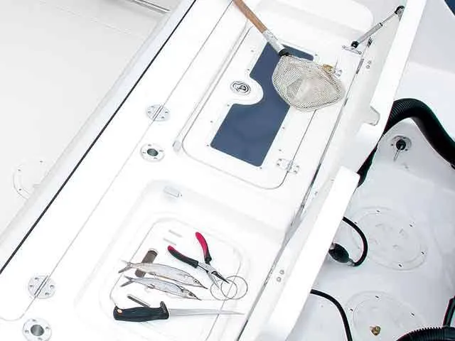Slide: The Image of Robalo 240 Center Console 2007 - 7