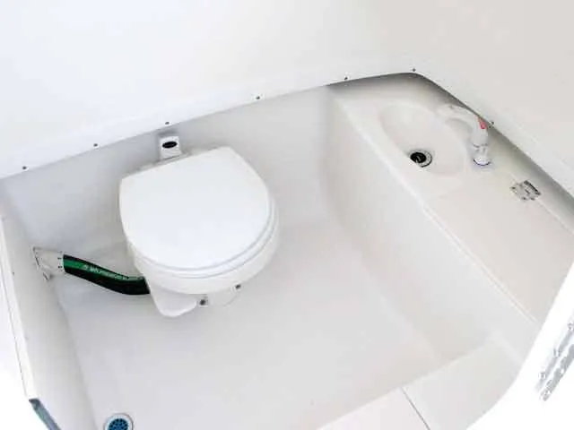 Slide: The Image of Robalo 240 Center Console 2007 - 5
