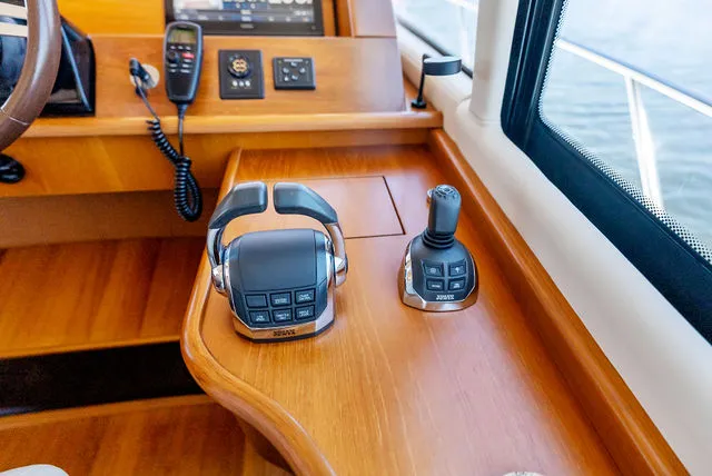 Slide: The Image of Tiara 5800 Sovran 2014 - 82