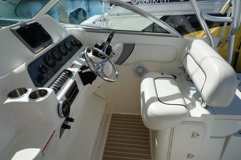 Slide: The Image of Wellcraft 290 Coastal 2006 - 26