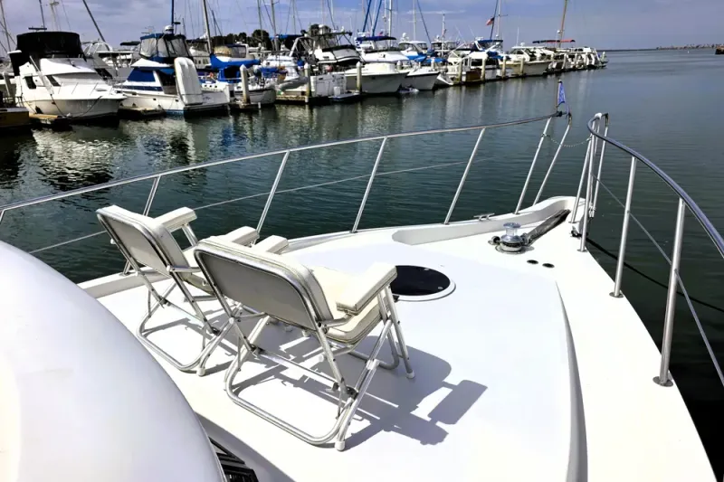 Slide: The Image of Blue Water 5900 Coastal Cruiser 1991 - 21