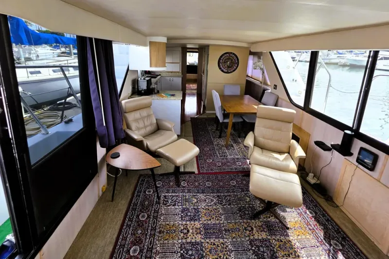 Slide: The Image of Blue Water 5900 Coastal Cruiser 1991 - 3