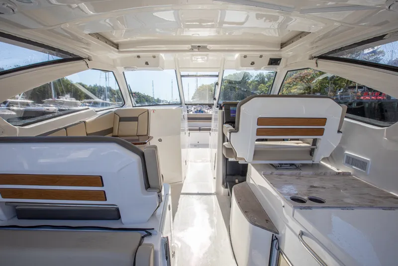 Slide: The Image of Pursuit DC 365 DUAL CONSOLE 2019 - 17