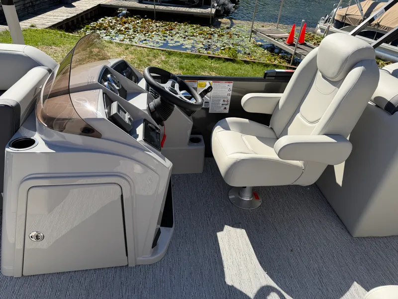 Slide: The Image of Sylvan MIRAGE 822 LZ 2027 - 14
