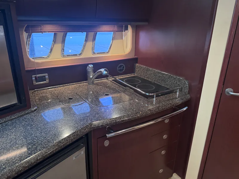 Slide: The Image of Sea Ray 38 Sundancer 2007 - 18