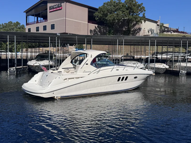 Slide: The Image of Sea Ray 38 Sundancer 2007 - 6