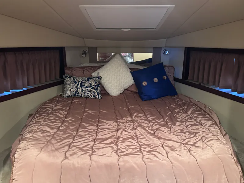 Slide: The Image of Sea Ray 38 Sundancer 2007 - 23