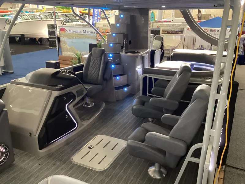 Slide: The Image of Premier 330 ESCALANTE 2026 - 34