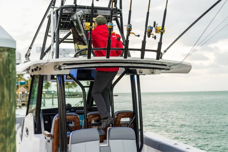 Slide: The Image of Boston Whaler 360 Outrage 2026 - 56