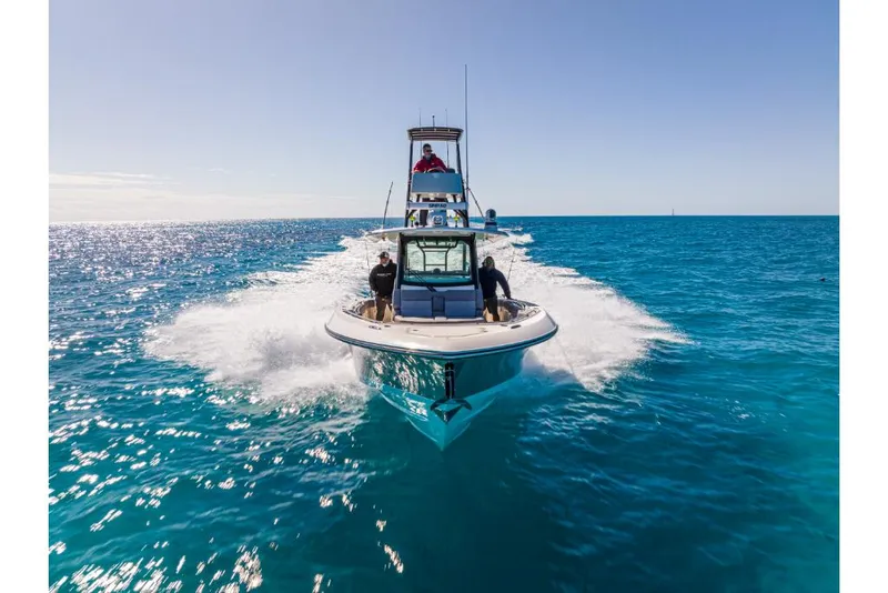 Slide: The Image of Boston Whaler 360 Outrage 2026 - 3