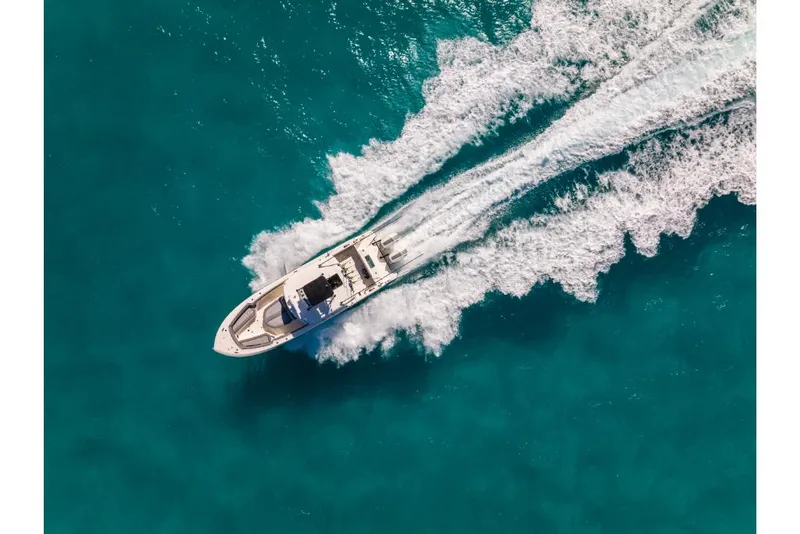 Slide: The Image of Boston Whaler 360 Outrage 2026 - 62