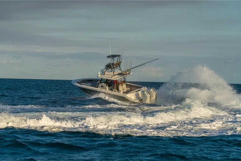 Slide: The Image of Boston Whaler 360 Outrage 2026 - 208