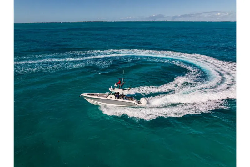 Slide: The Image of Boston Whaler 360 Outrage 2026 - 67