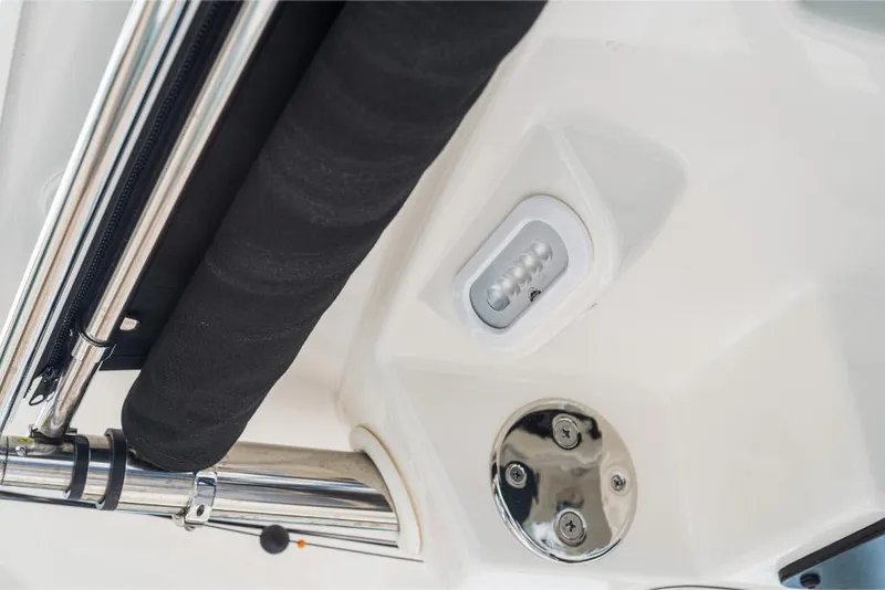 Slide: The Image of Boston Whaler 360 Outrage 2026 - 106