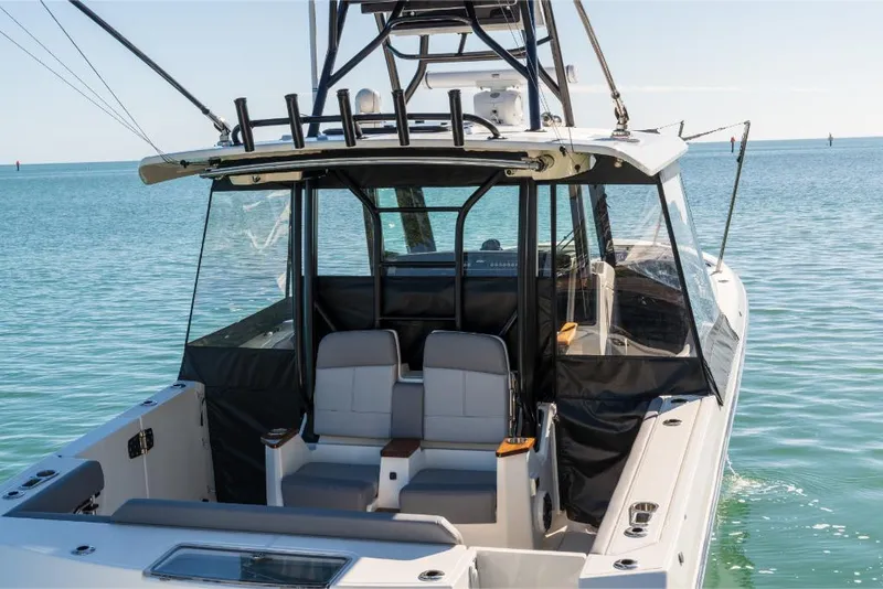 Slide: The Image of Boston Whaler 360 Outrage 2026 - 158