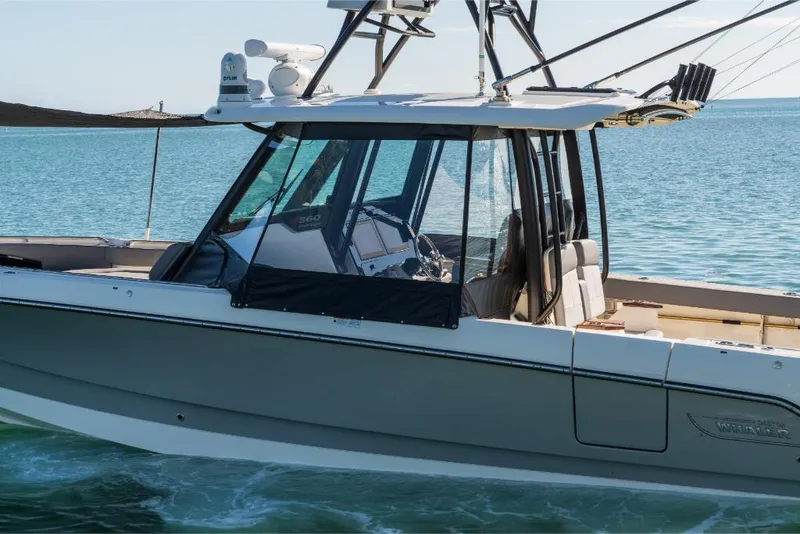 Slide: The Image of Boston Whaler 360 Outrage 2026 - 163