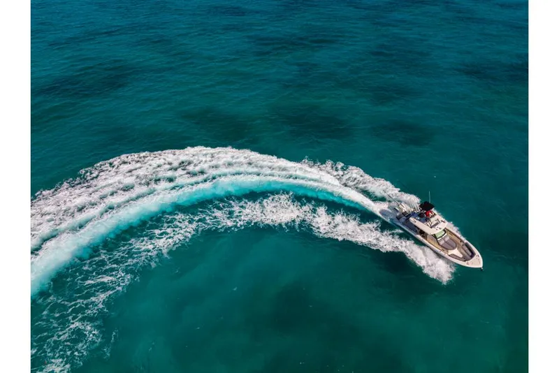 Slide: The Image of Boston Whaler 360 Outrage 2026 - 55