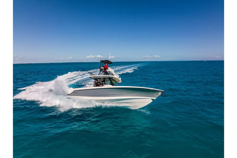 Slide: The Image of Boston Whaler 360 Outrage 2026 - 58