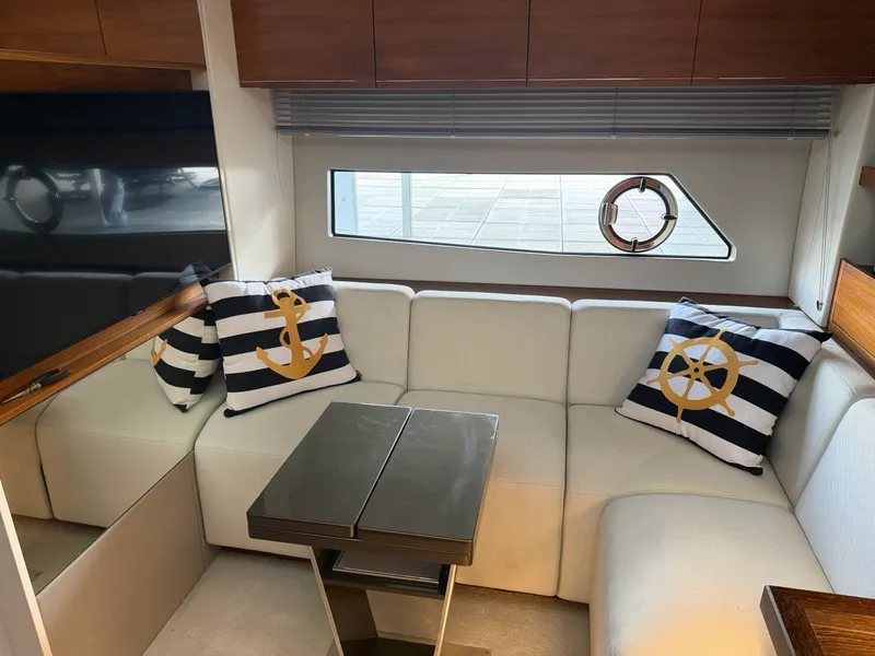 Slide: The Image of Sunseeker PREDATOR 55 2021 - 39