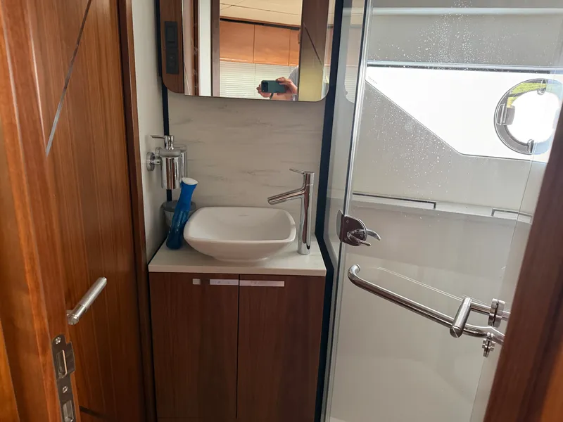 Slide: The Image of Sunseeker PREDATOR 55 2021 - 28