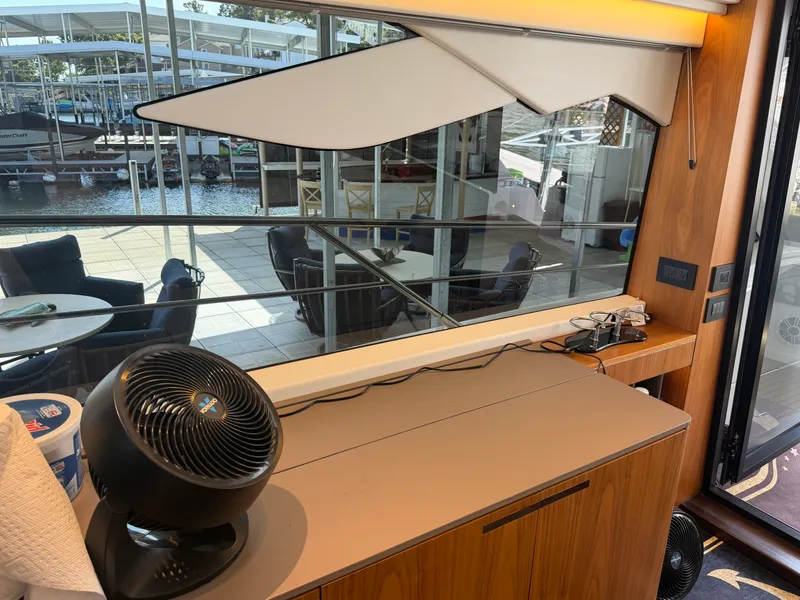 Slide: The Image of Sunseeker PREDATOR 55 2021 - 10