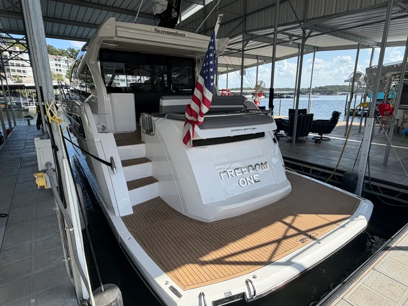 Slide: The Image of Sunseeker PREDATOR 55 2021 - 3