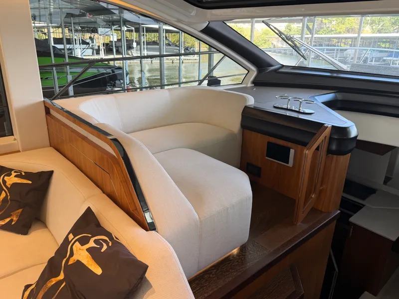 Slide: The Image of Sunseeker PREDATOR 55 2021 - 23