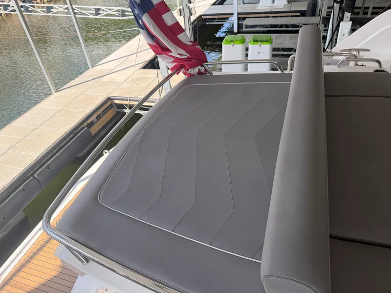 Slide: The Image of Sunseeker PREDATOR 55 2021 - 17