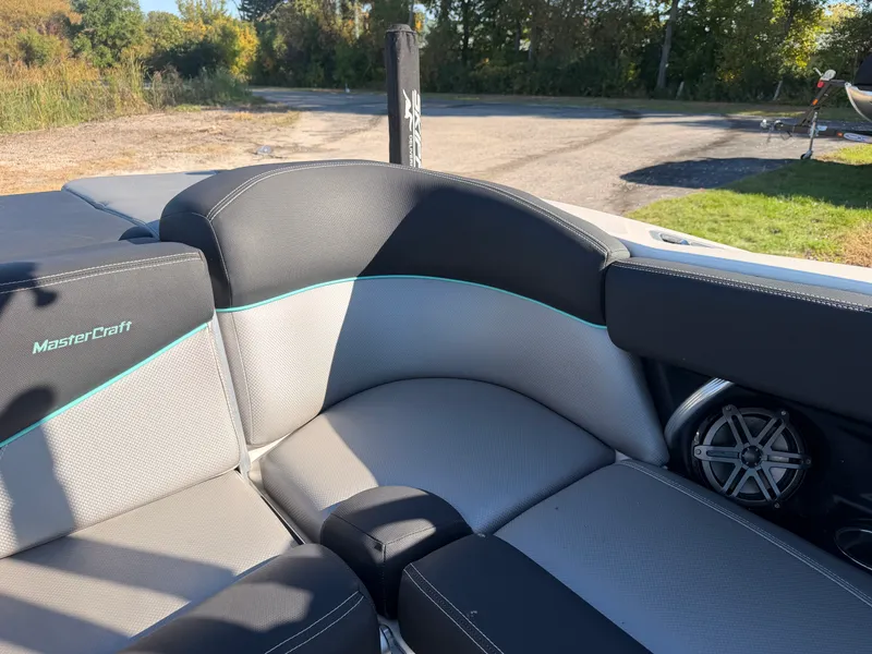 Slide: The Image of Mastercraft XT23 2017 - 21