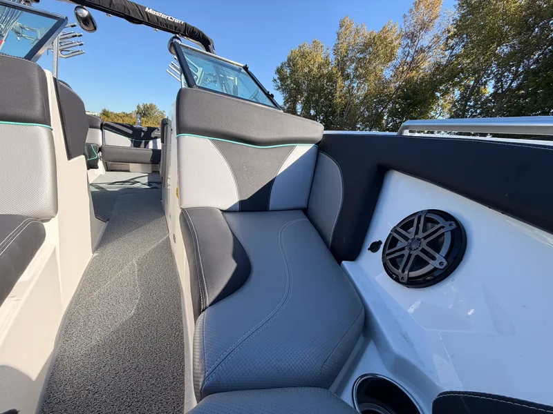 Slide: The Image of Mastercraft XT23 2017 - 47