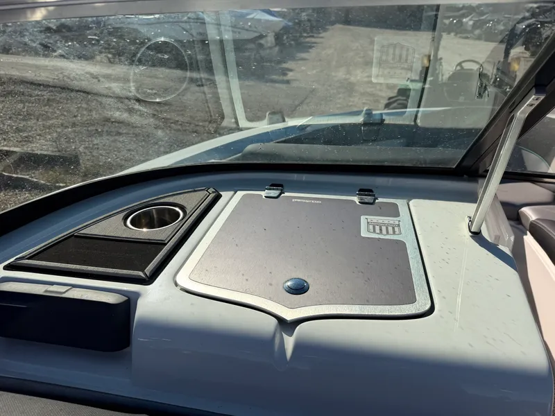 Slide: The Image of Mastercraft XT23 2017 - 29