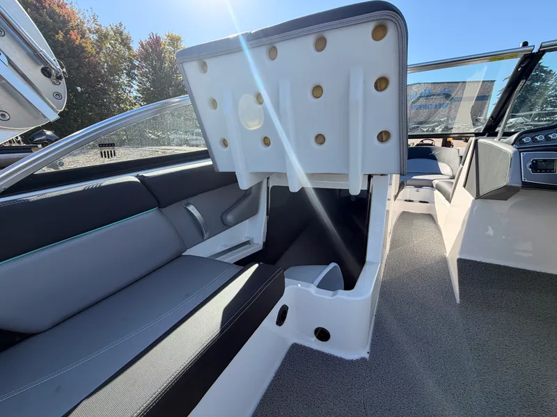 Slide: The Image of Mastercraft XT23 2017 - 27