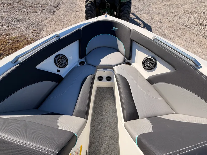 Slide: The Image of Mastercraft XT23 2017 - 44