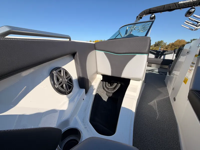 Slide: The Image of Mastercraft XT23 2017 - 46