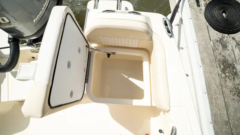 Slide: The Image of Scout 188 Sportfish 2027 - 30