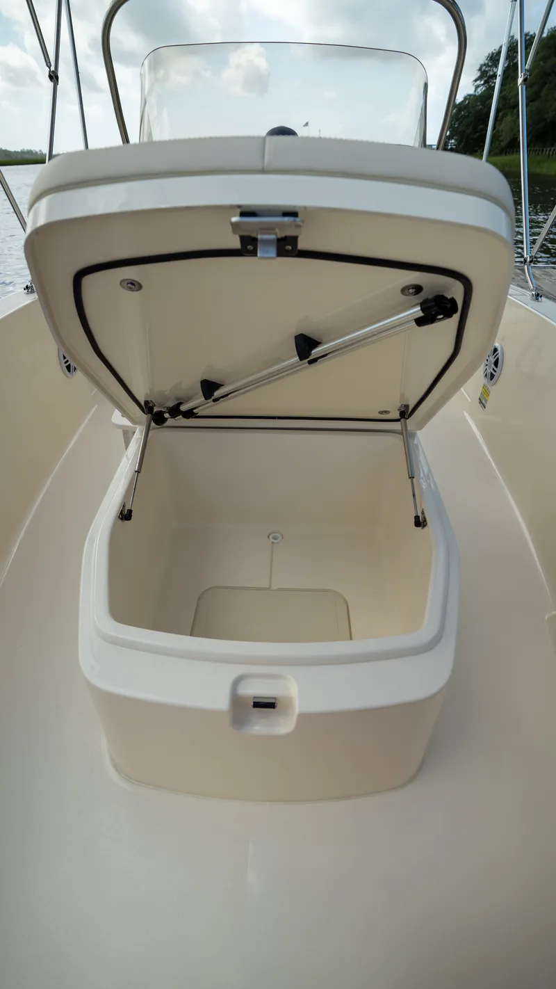 Slide: The Image of Scout 188 Sportfish 2027 - 23