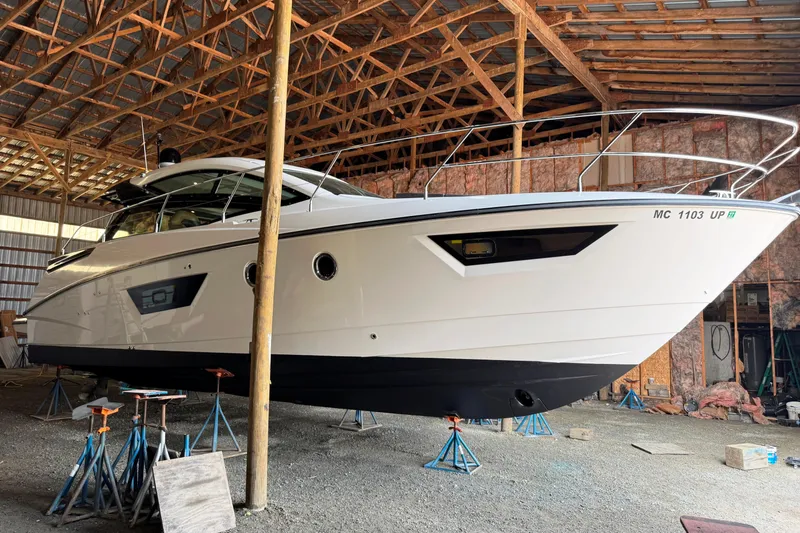 Slide: The Image of Beneteau Gran Turismo 40 2016 - 2