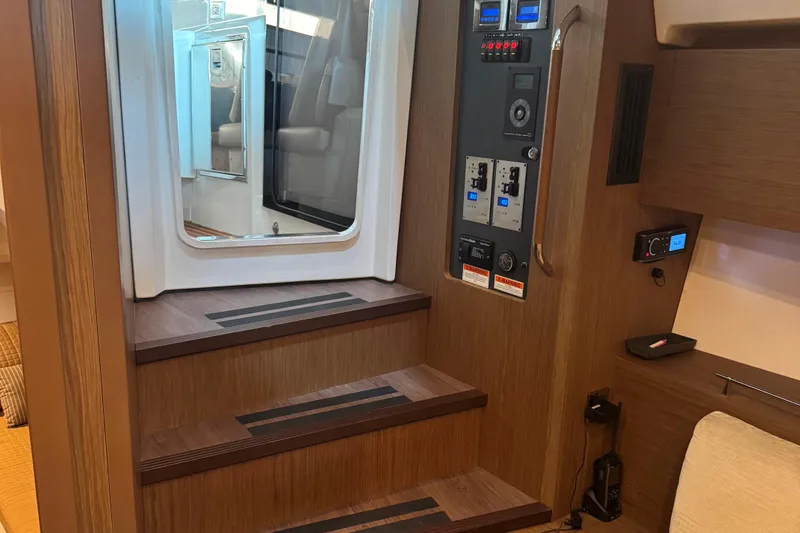 Slide: The Image of Beneteau Gran Turismo 40 2016 - 23