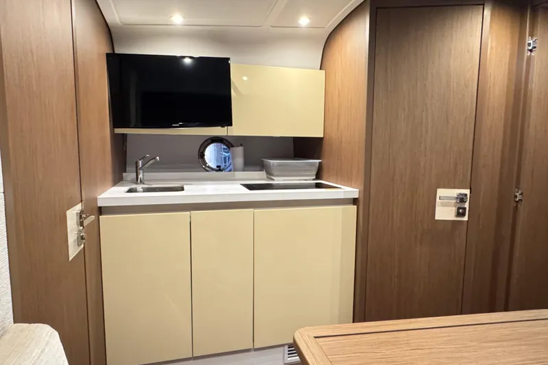 Slide: The Image of Beneteau Gran Turismo 40 2016 - 27