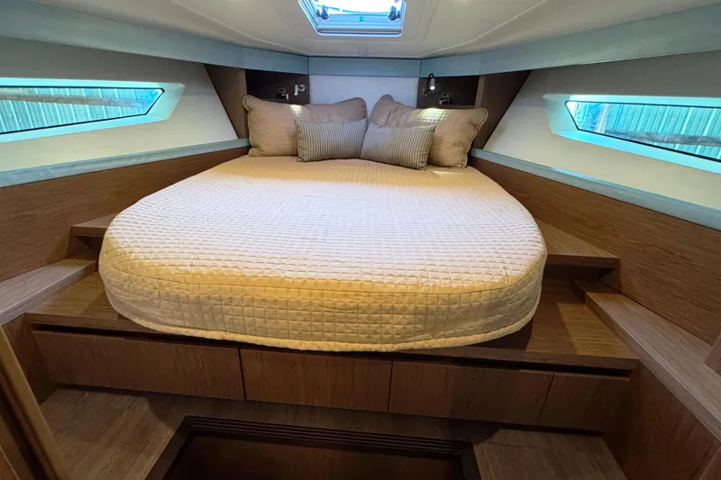 Slide: The Image of Beneteau Gran Turismo 40 2016 - 29