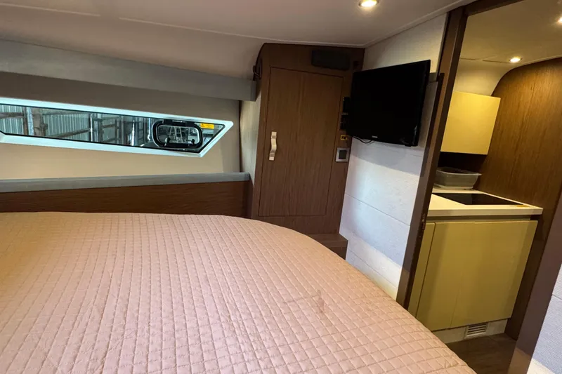 Slide: The Image of Beneteau Gran Turismo 40 2016 - 30