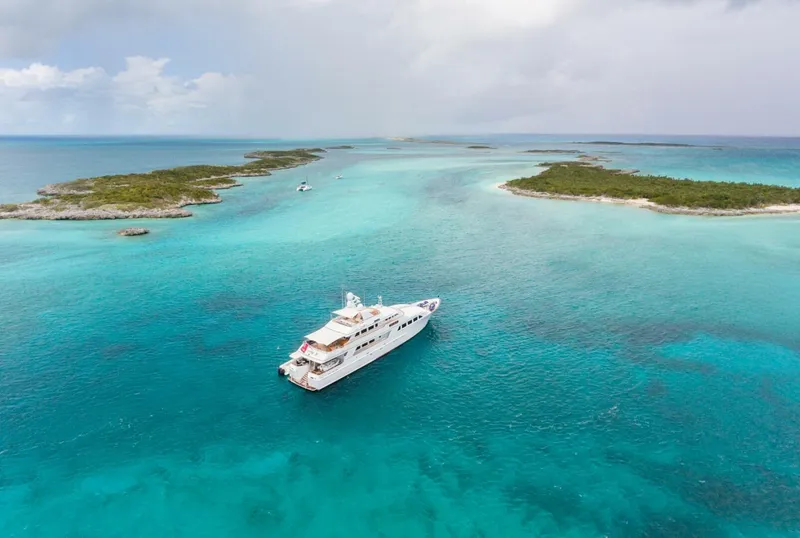Slide: The Image of Palmer Johnson Pilothouse 1997 - 40