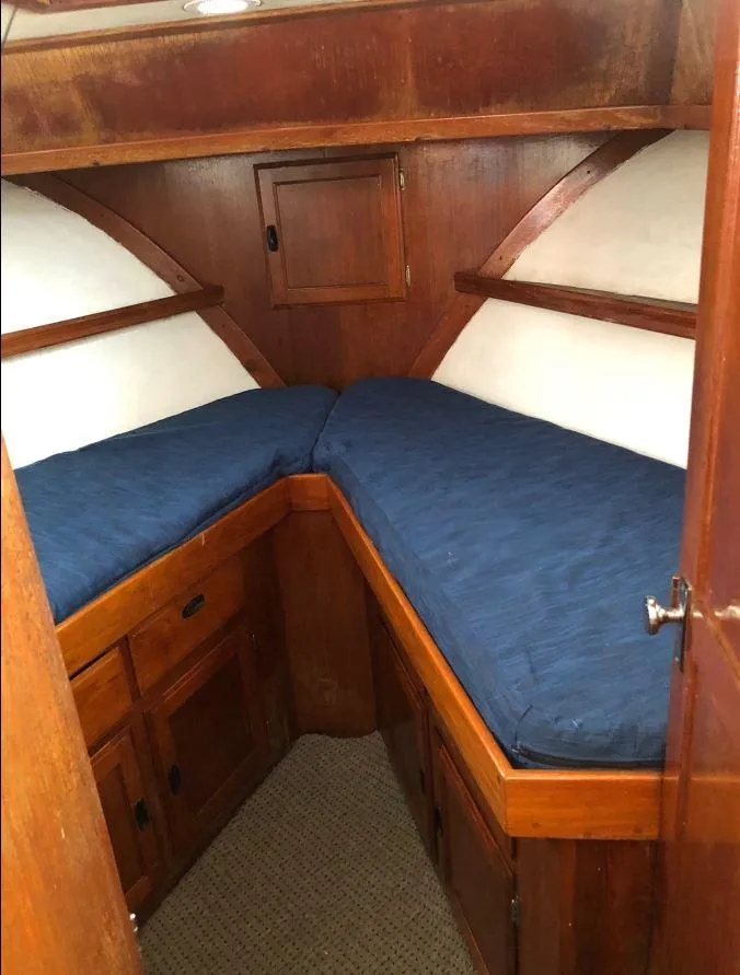 Slide: The Image of DeFever 40 Passage Maker Trawler Yacht 1974 - 3