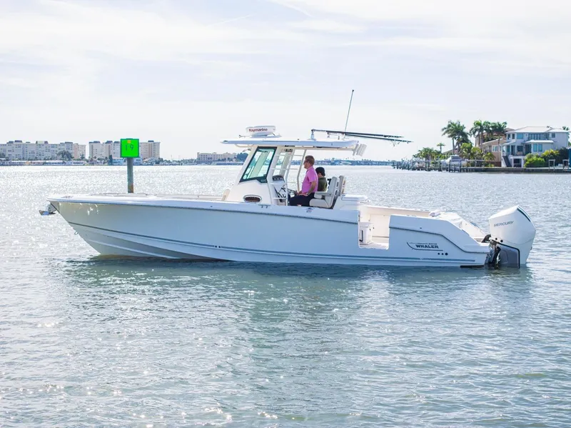 Slide: The Image of Boston Whaler 330 OUTRAGE 2022 - 3