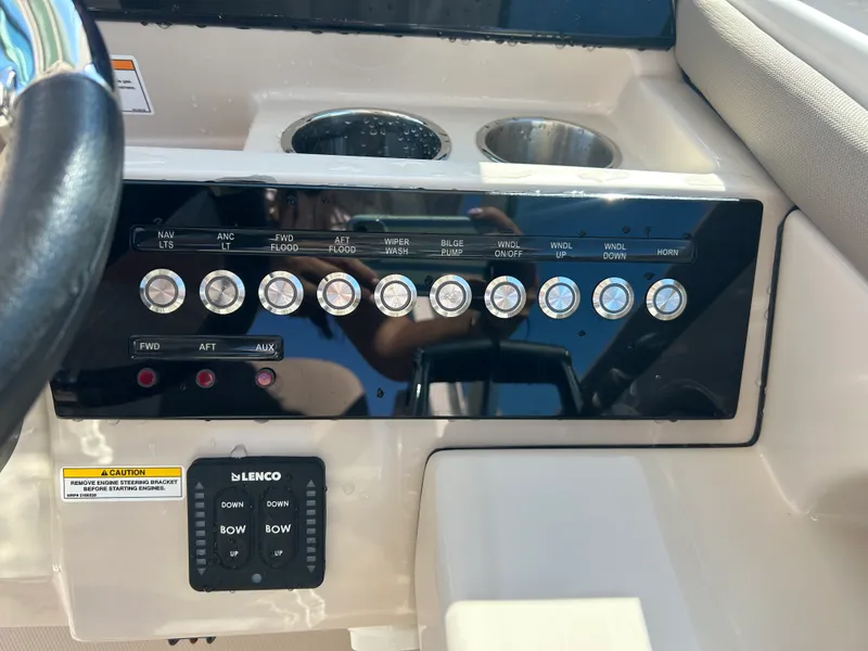 Slide: The Image of Boston Whaler 330 Vantage 2027 - 27