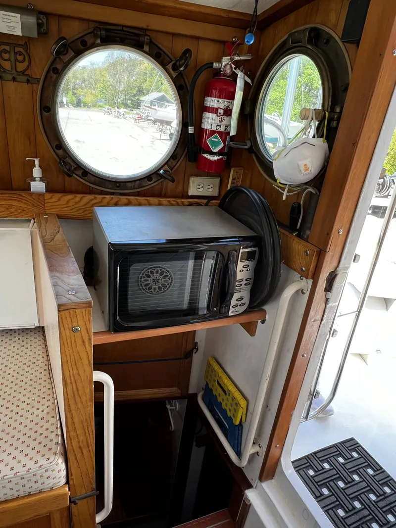 Slide: The Image of Custom Seakindly Marine Tucker 52 2006 - 41