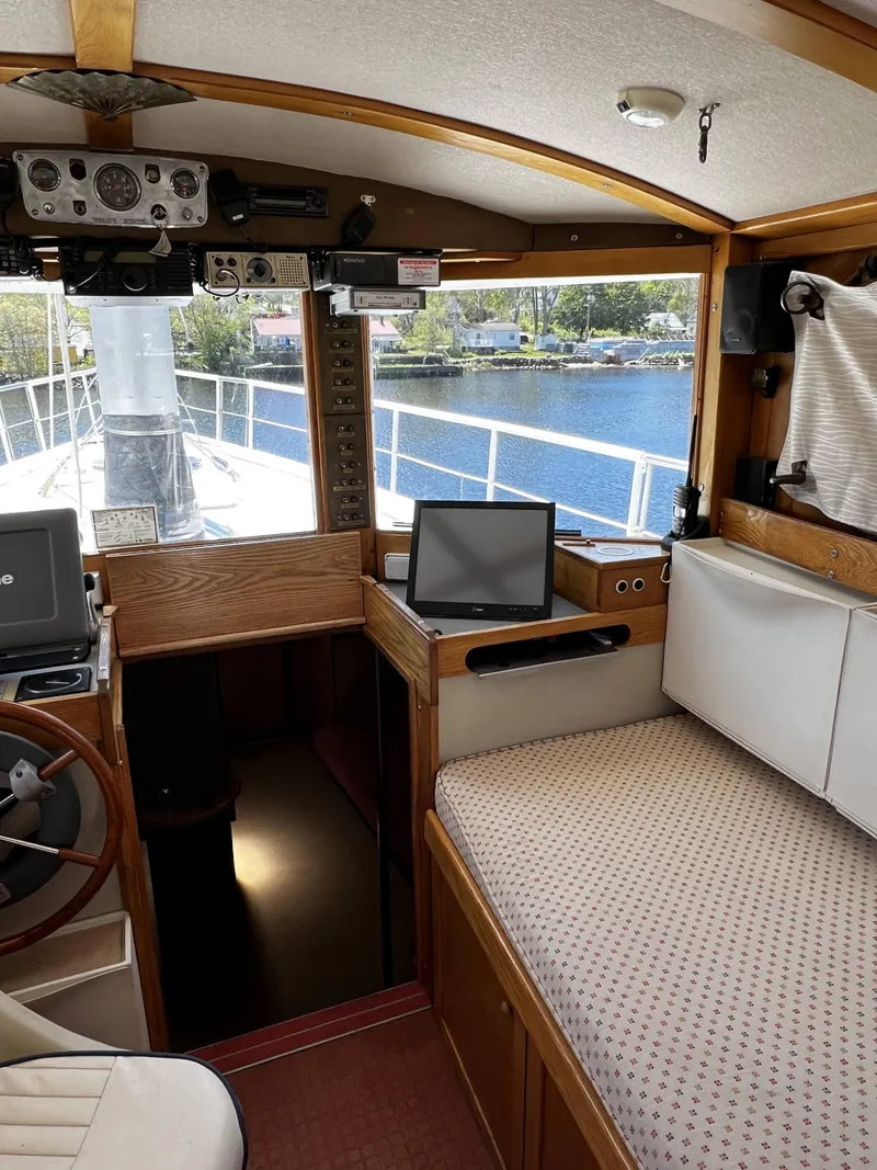 Slide: The Image of Custom Seakindly Marine Tucker 52 2006 - 45