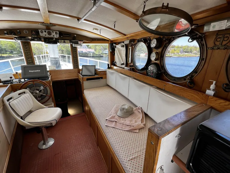 Slide: The Image of Custom Seakindly Marine Tucker 52 2006 - 50